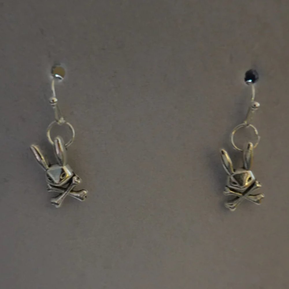 Skull & Crossbones Bunny Silver Tone Dangle Hypoallergenic Earrings (NWT)